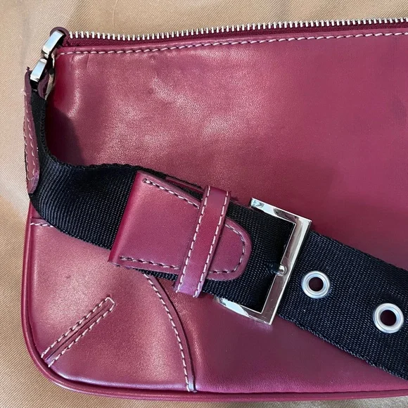 Nine West red faux leather mini bag with adjustable shoulder strap - Picture 4 of 7